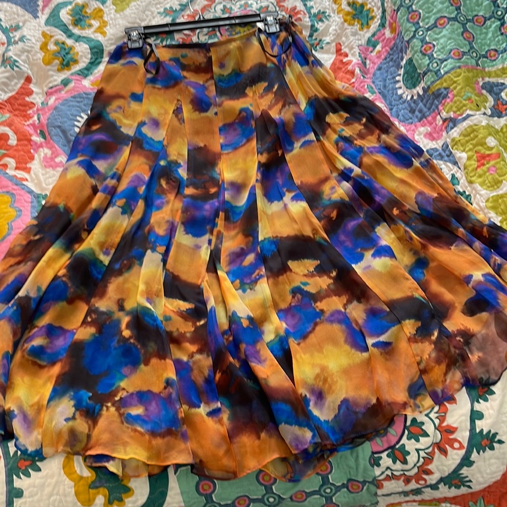 Jones New York Womens pleated skirt size 8